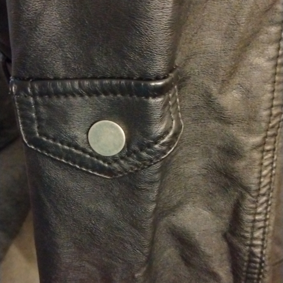 Leather Jacket - Picture 7 of 12